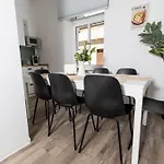 Modernes 5-Zimmer Aparment - 8 Gaeste, Zentrumsnah